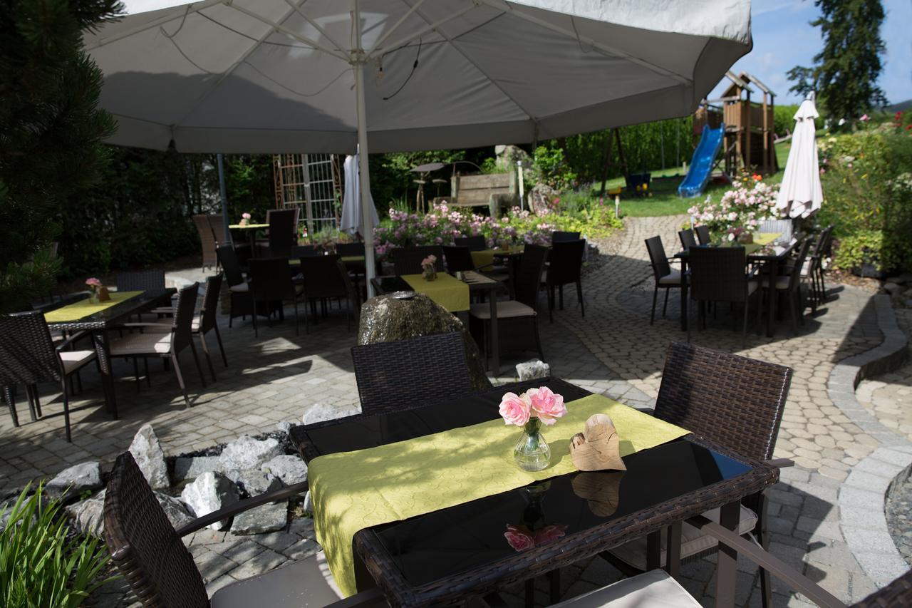 Hotel & Restaurant "Am Obstgarten" Oberteuringen Exterior foto